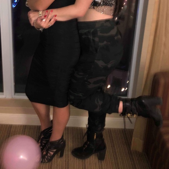 M boutique dark green camo pants 🖤💚 - Picture 5 of 7